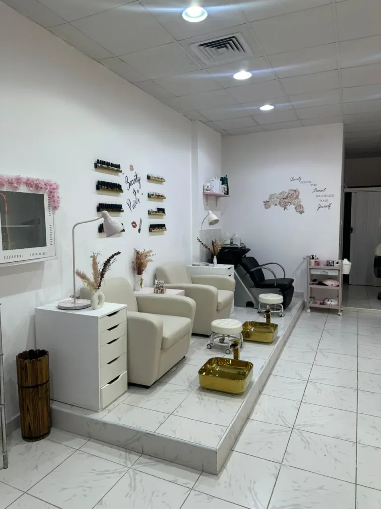 Ladies Salon for sale