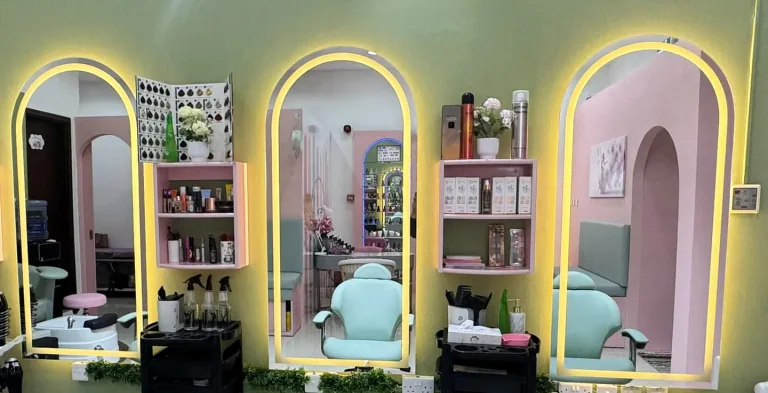 Ladies Salon for sale