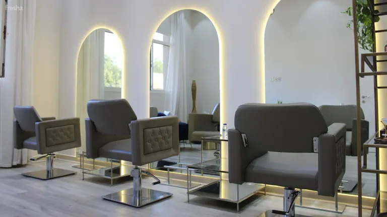 Ladies Salon for sale