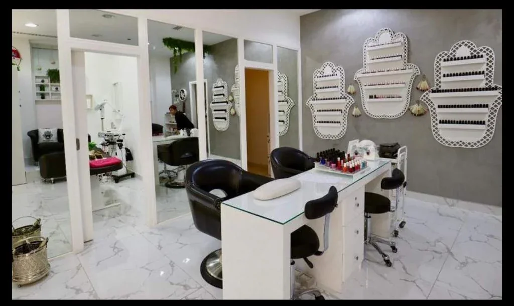 Ladies Salon for sale